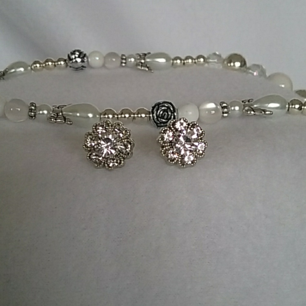 Floral rhinestone post earrings